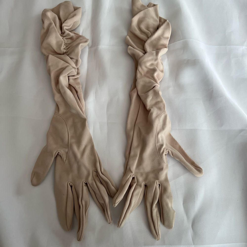 Vintage Gloves - Picture 2 of 2